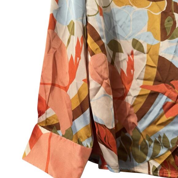 Colorful Floral Button-Up Blouse - Picture 2 of 7